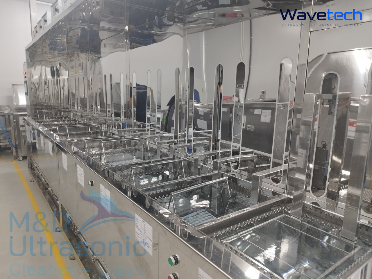 Khám phá hệ thống bể rửa thấu kính Camera bằng công nghệ sóng siêu âm do Wave Tech thiết kế và lắp đặt.