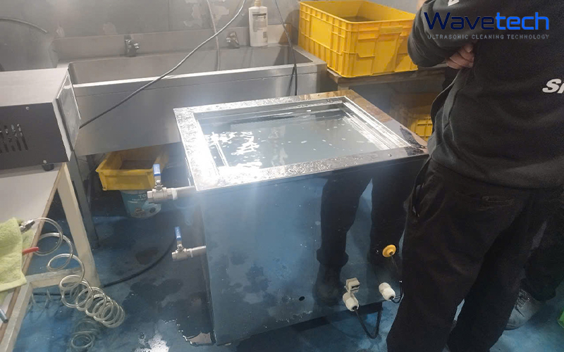Ảnh Hưởng Của Nhiệt Độ Chất Lỏng Đến Hiệu Quả Làm Sạch Trong Máy Rửa Siêu Âm